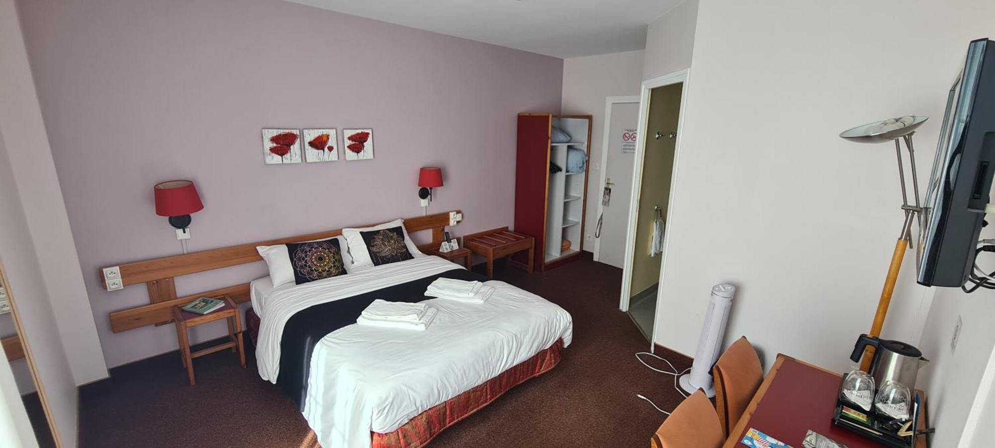 Le 120 - Groupe Logis Hotels - Ex Auberge La Terrasse La Châtaigneraie Buitenkant foto
